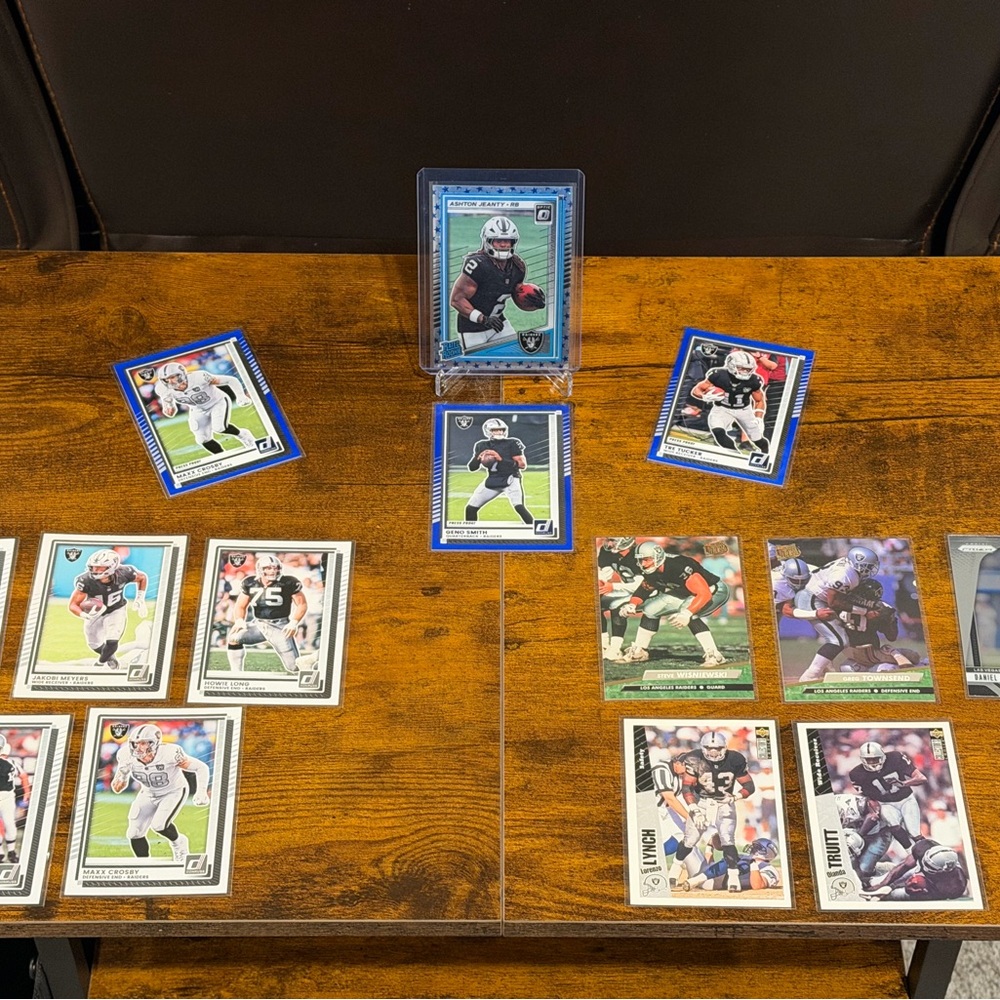 Raiders Lot - Football Trading Card Collection